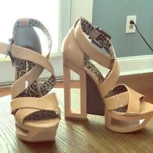 Jessica Simpson heels